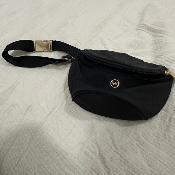 Michael Kors Handbags - Michael Kors Black Fannypack
